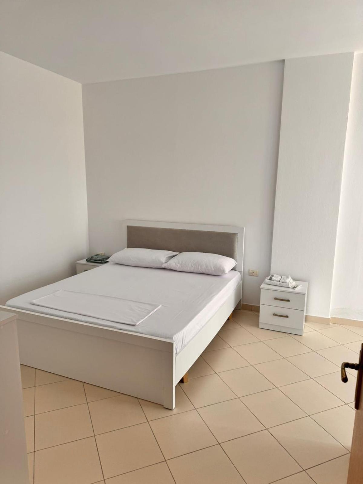 Holiday Apartments 5 ดูร์เรส ภายนอก รูปภาพ